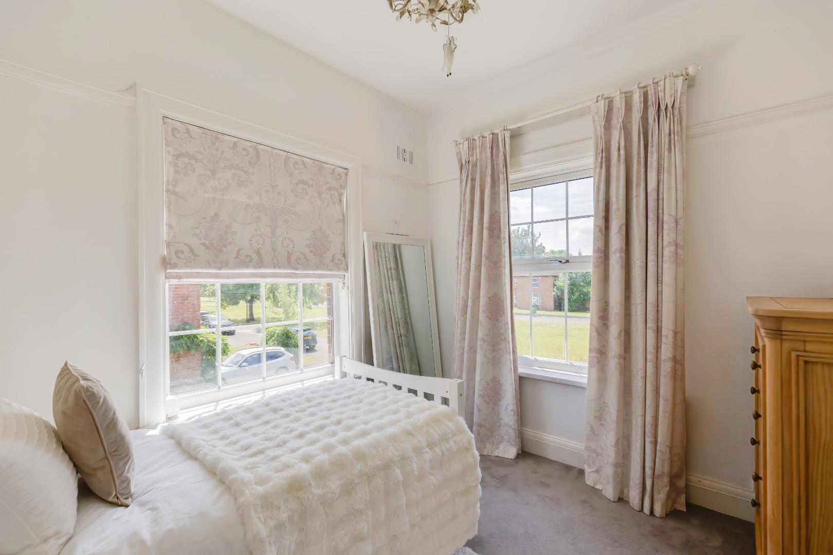 18 Queen Anne Square, Cardiff, CF10 3ED